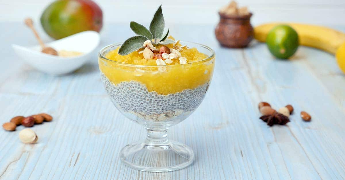 Ich esse dieses Dessert anstelle von Süßigkeiten, wenn ich abnehmen möchte. Es sättigt lange und ist unglaublich leicht.